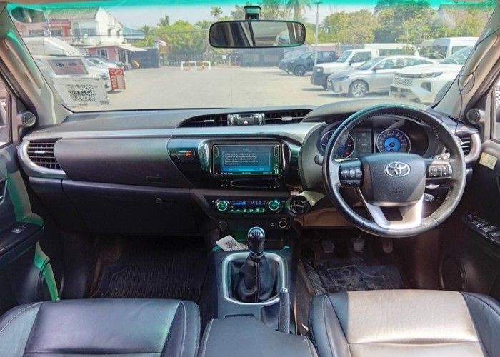 Toyota Hilux - Image 5